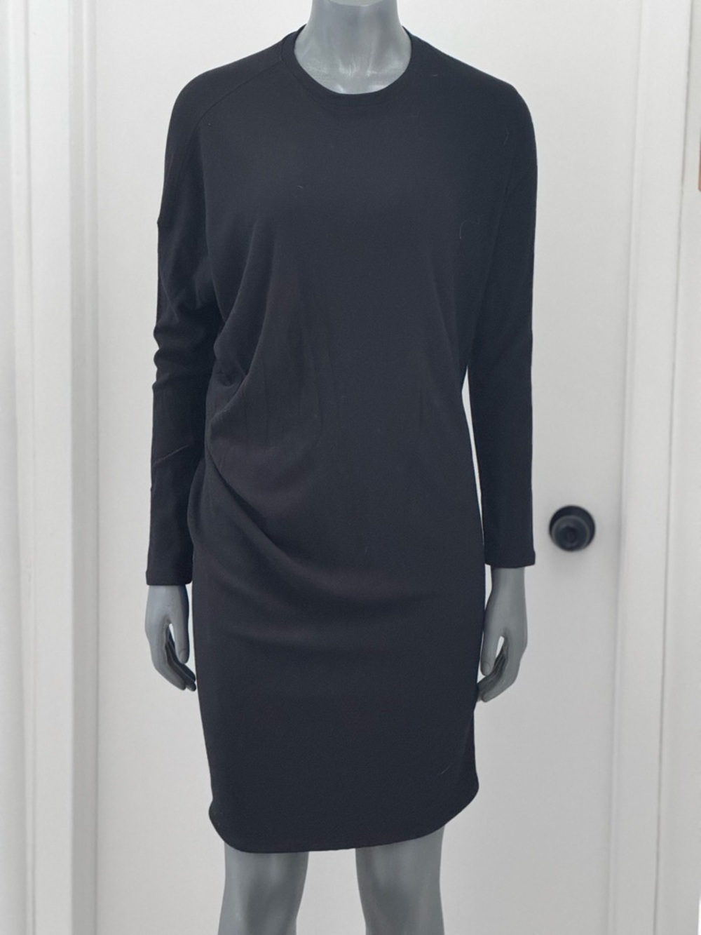 ❤️Kit and Ace Black Long-Sleeve Crewneck  Dress NWT